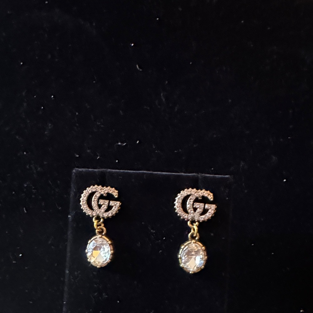 Gucci earrings Gold tone Logo Drop Earrings with Clear Crystal - Picture 5 of 9